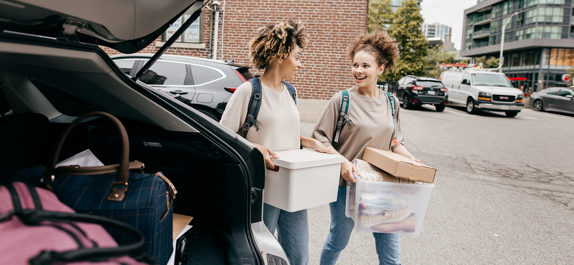 Navigating College Move-In Day: Tips and Tricks for Success -